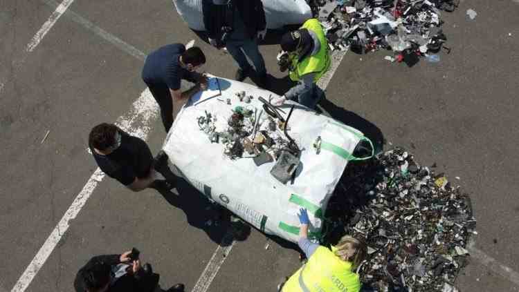 Polițiștii de frontieră din Vama Giurgiu au descoperit un nou transport cu deșeuri aduse din Grecia