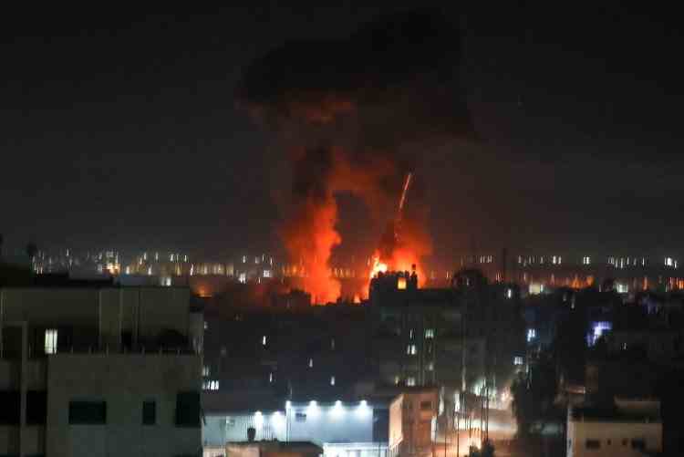 Israelul a lansat noi atacuri aeriene în Gaza, după ce militanții palestinieni au trimis baloane incendiare