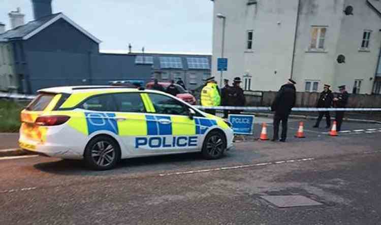Doi polițiști au fost înjunghiați în timpui unui atac, în Anglia