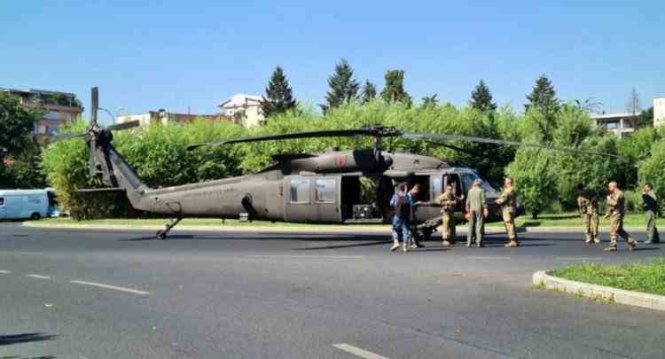 Parada de Ziua Aviației a fost anulată, după aterizarea forțată a elicopterului militar american în Centrul Bucureștiului