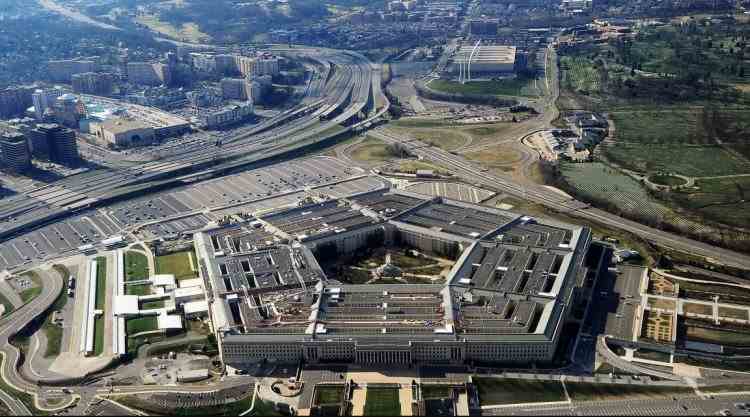 Stare de alertă la Pentagon: Clădirea a intrat în izolare după ce s-au auzit focuri de armă în apropiere