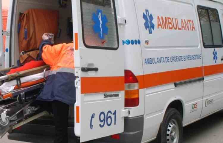 Târgu Jiu: O femeie a murit după ce a căzut de la etaj, în timp ce întindea rufe pe balcon