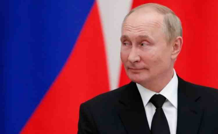 Preşedintele rus Vladimir Putin a intrat în autoizolare după descoperirea de cazuri de COVID-19 în anturajul său