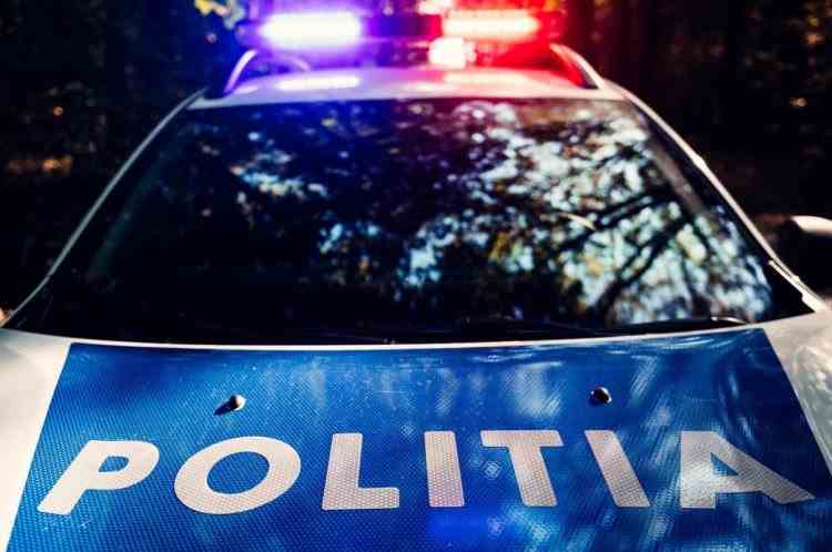 Polițist rănit la Cluj, de un șofer care a plecat brusc, în timpul unui control de rutină - Agenţii au tras mai multe focuri în aer pentru a-l opri pe tânăr