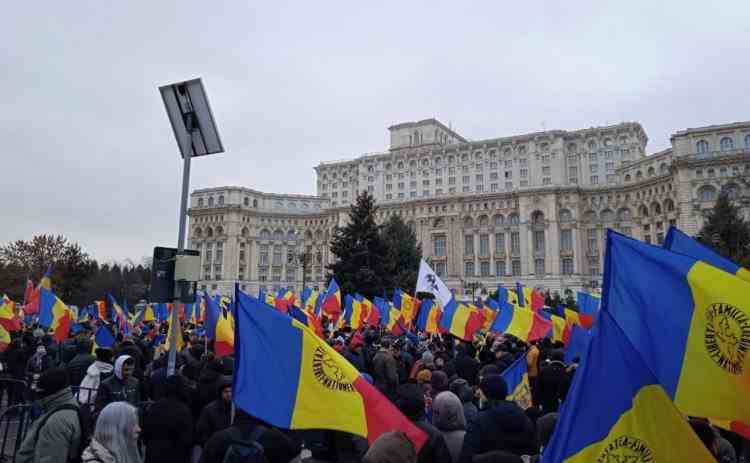 Jandarmeria Capitalei: Au fost aplicate peste 100 de sancţiuni după protestul de la Palatul Parlamentului