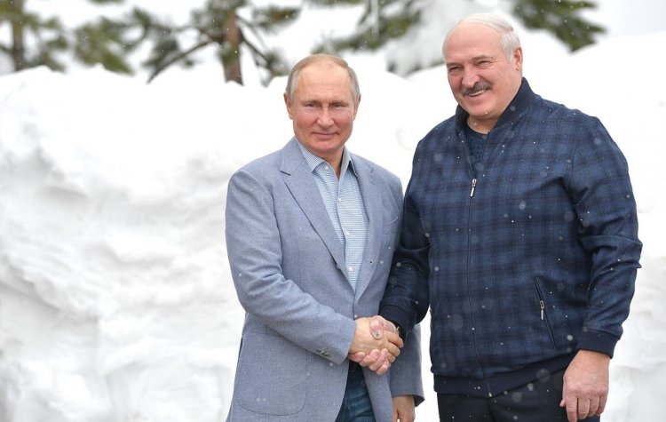 Alexander Lukașenko: „Trebuie să vă scoateți din cap această prostie, Putin este într-o formă excelentă, fizic și psihic”