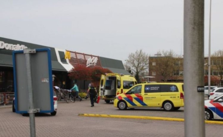 Doi oameni împușcați mortal, într-un fast-food din Olanda
