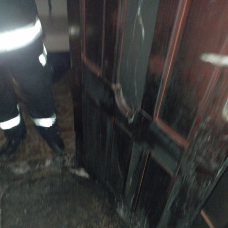 O fetiță de 3 ani a murit într-un incendiu produs într-o locuință dintr-o comună din Vaslui