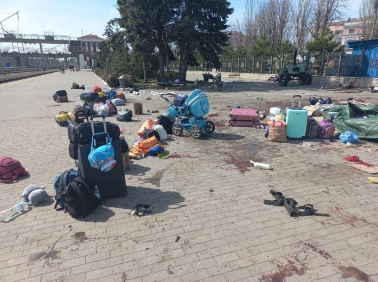 Atac al forțelor ruse la gara din Kramatorsk: Peste 30 de oameni au murit și peste 100 au fost răniți