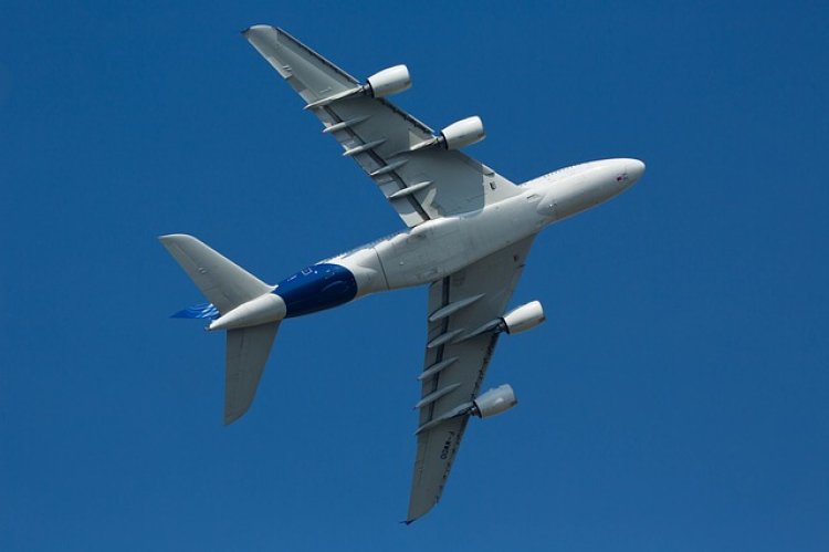 Airbus A380, cel mai mare avion de pasageri din lume, a efectuat un zbor folosind doar ulei de gătit pe post de combustibil