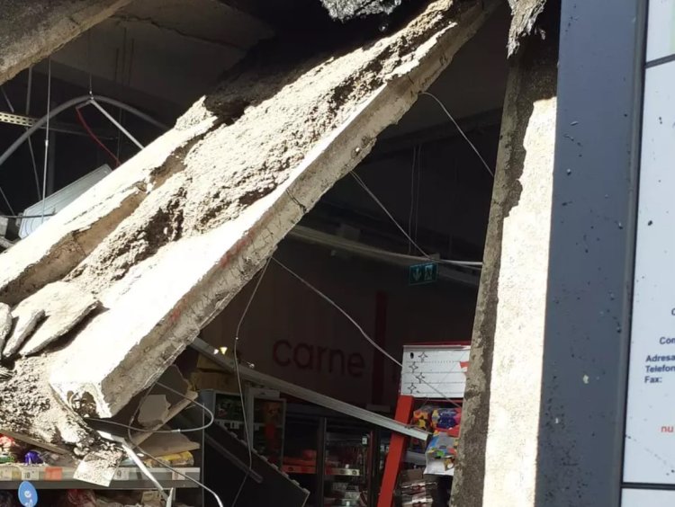 Tavanul unui supermarket din Turda s-a prăbușit, din senin - În magazin se aflau cinci persoane