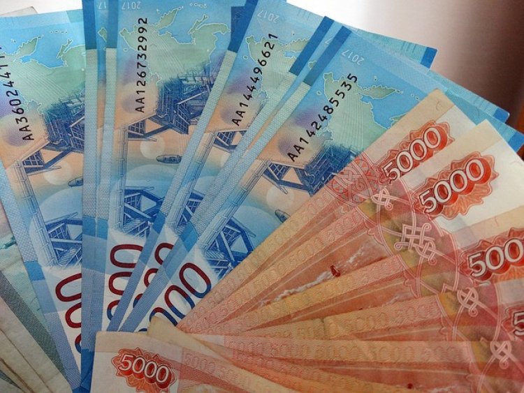 Rubla rusească s-a apreciat luni faţă de euro la un maxim al ultimilor doi ani