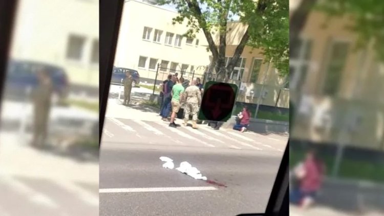 Două accidente separate, cu militari implicați, vineri în București: Unul dintre ei a fost călcat pe o trecere de pietoni