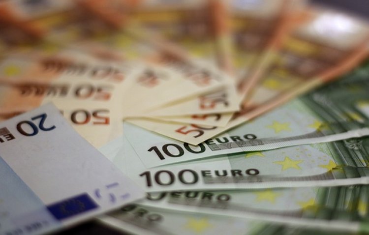 Primul suspect în cazul jafului de 100000 de euro din casa primarului din Mehedinți - Bărbatul susține că fiica primarului i-a dat banii