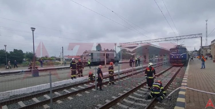 VIDEO: O locomotivă a luat foc sâmbătă, în gara din Constanța