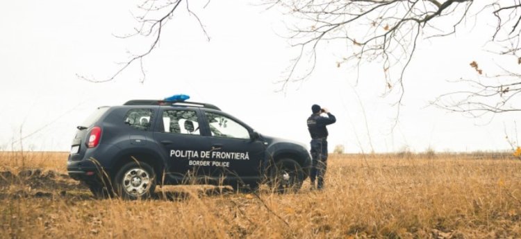 Polițist din Republica Moldova, bătut de șef, după ce a pierdut un lot de țigări care trebuia să ajungă ilegal în România