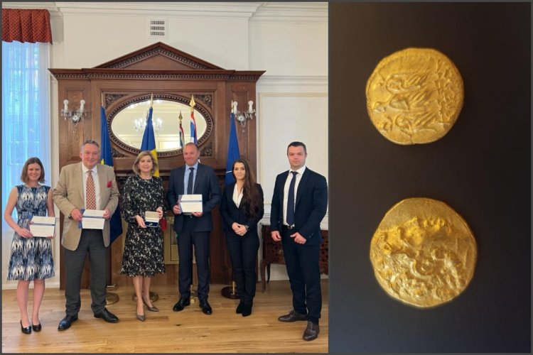 Poliția din Marea Britanie a returnat României două monede antice, de aur