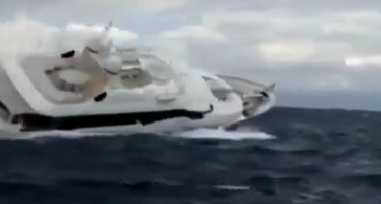 O navă de patrulare din România a salvat persoanele care se aflau la bordul unui iaht de lux, care s-a scufundat în largul Italiei