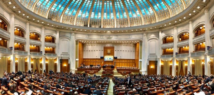 Zeci de parlamentari și-au părăsit partidul, după un an și jumătate de mandat