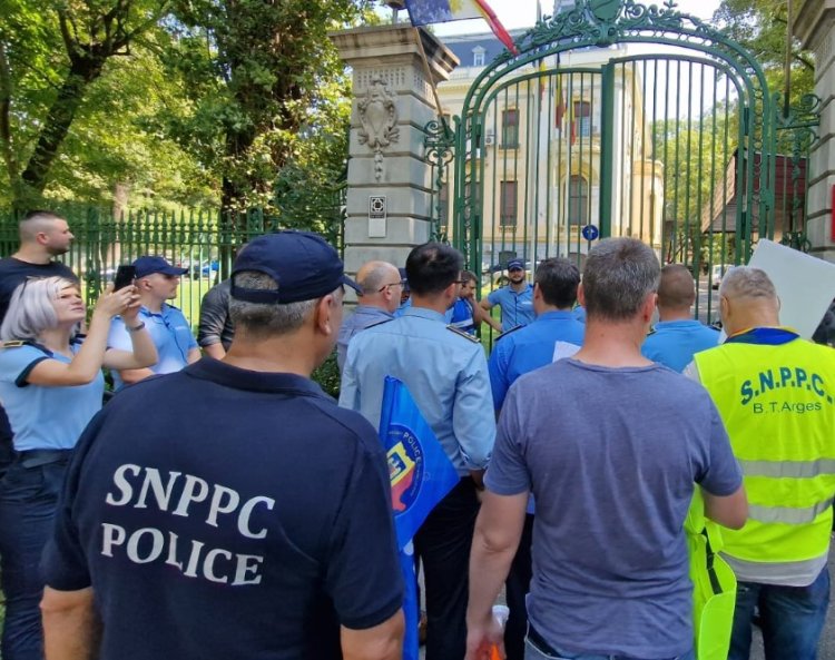 Polițiștii amenință cu blocarea intrării României în Schengen