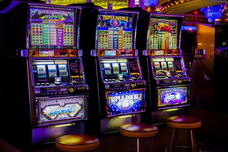 Promovarea jocurilor de noroc la TV, radio și pe stradă ar putea fi interzisă