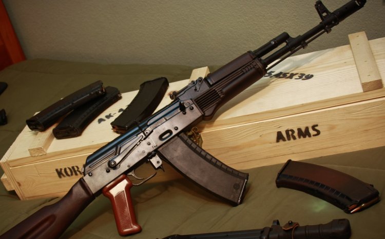 Parlamentul bulgar a aprobat o listă cu armele care pot fi cedate Ucrainei