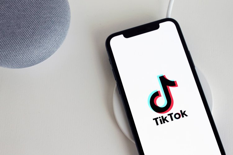 Patru angajați TikTok din China și din SUA au fost concediați după ce au accesat conturile unor jurnaliști pentru a afla informații despre sursele lor