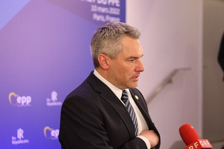 Karl Nehammer, cancelarul Austriei, a anunțat că țara sa îşi menţine veto-ul faţă de extinderea Spaţiului Schengen, „atât timp cât acesta nu funcţionează”