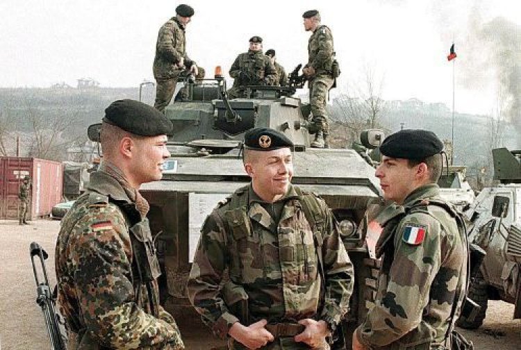 Prezența militară în Estul Europei se va amplifica, anunță într-o declarație comună Franța și Germania