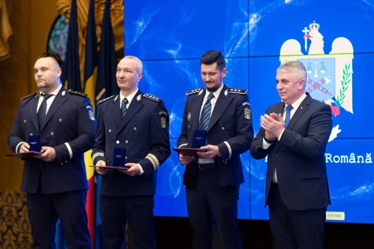 Ministrul de Interne, Lucian Bode, de Ziua Poliției Române: „Poliţia Română trebuie să rămână unită, neinfluenţată de acele curente externe sau interne care urmăresc slăbirea ori dezbinarea acestei instituţii”