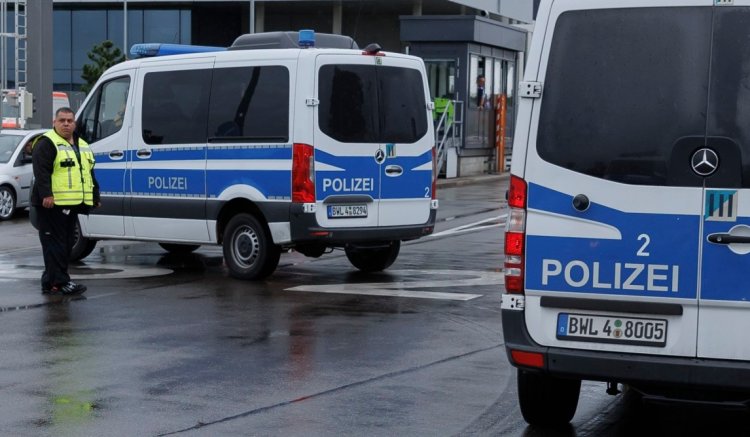 Germania: Focuri de armă la o uzină Mercedes - O persoană a fost ucisă și una grav rănită - Agresorul a fost arestat
