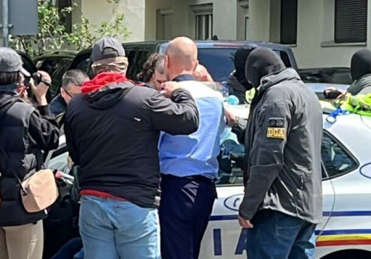 Cei doi polițiști de la Brigada Rutieră din București care au fost prinși în flagrant luând șpagă, au demisionat