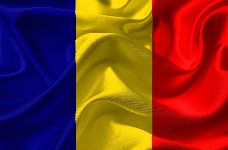 Proiect adoptat de Camera Deputaților: Pe drapelul României nu pot fi adăugate alte inscripţii şi simboluri în afara celor aprobate prin lege sau prin regulamentele militare