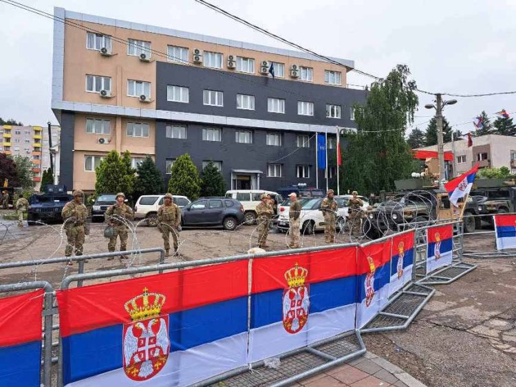 Declarația unui ofițer american din Kosovo: „Am soldați care și-au scos gloanțe din armură. Trase din arme pe care NATO nu le are”