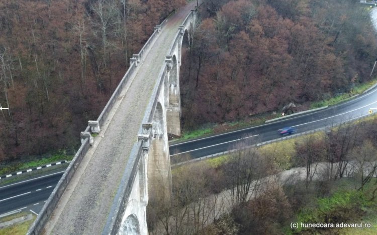Viaductul din Hunedoara, un loc spectaculos dar și locul mai multor tragedii - Ultima victimă, o tânără care a căzut de la 25 de metri