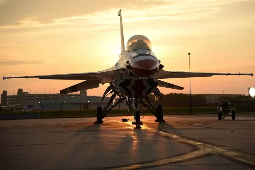 Danemarca va retrage avioanele F-16 mai repede cu doi ani pentru a le putea oferi Ucrainei