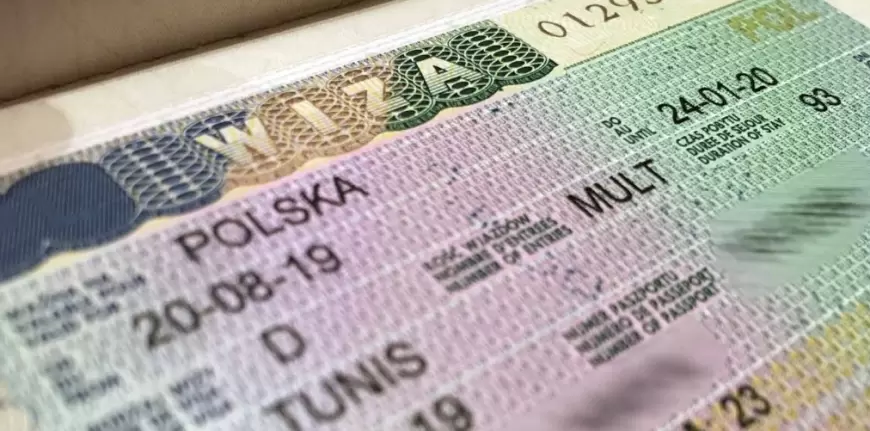 Polonia: Scandal cu o lună înainte de alegeri - Guvernul, acuzat că a acordat vize ilegale imigranților
